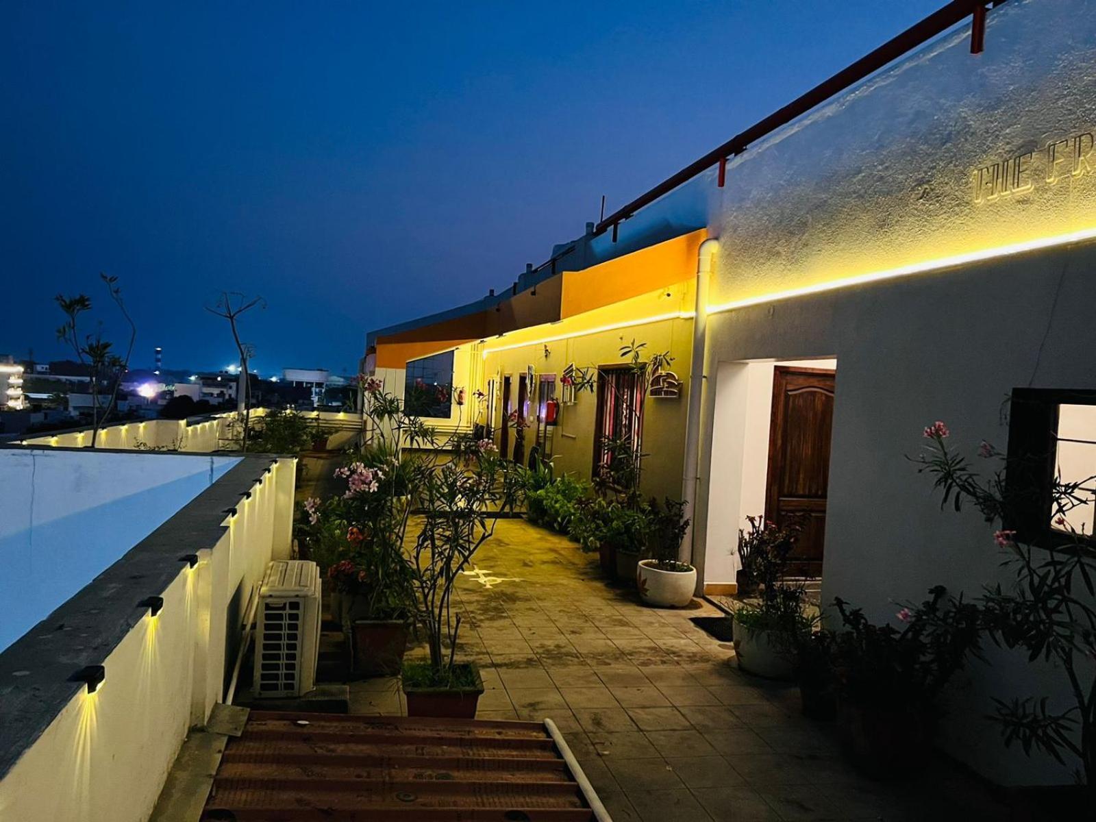 The French Villa Elite Pondicherry Eksteriør bilde